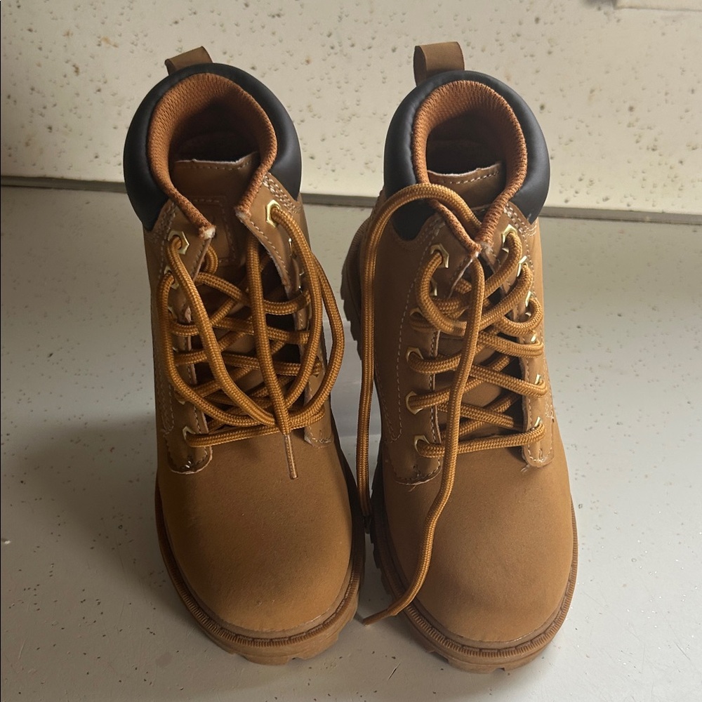 Fila Tan and Black Kids Boots